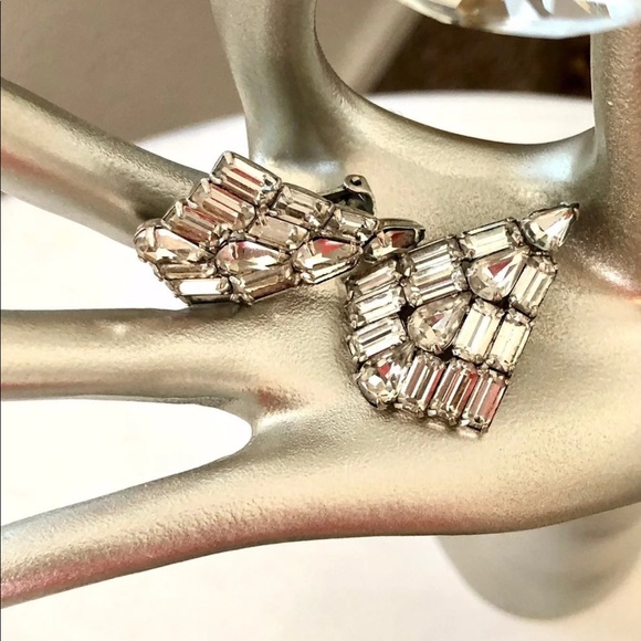 Vintage Deco Baguette Crystal Earrings - Picture 6 of 8